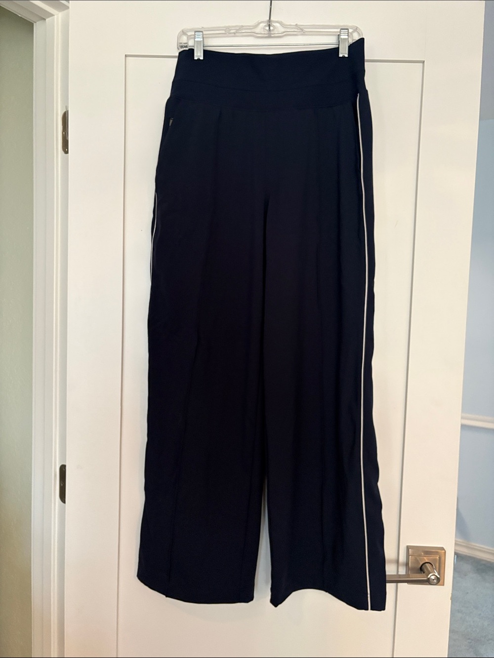 Athleta Black Wide-Leg Pants with White Side Stripe Sz M